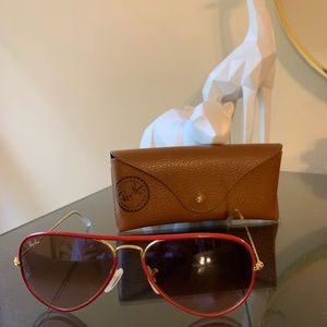 Ray Ban Sunglasses- gently used w/ Case